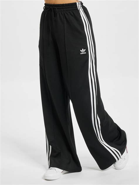 adidas jogginghose damen breit|Adidas jogginghose wasserabweisend.